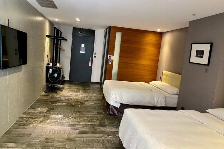 Room 42 of 133