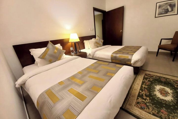 Room 15 of 22