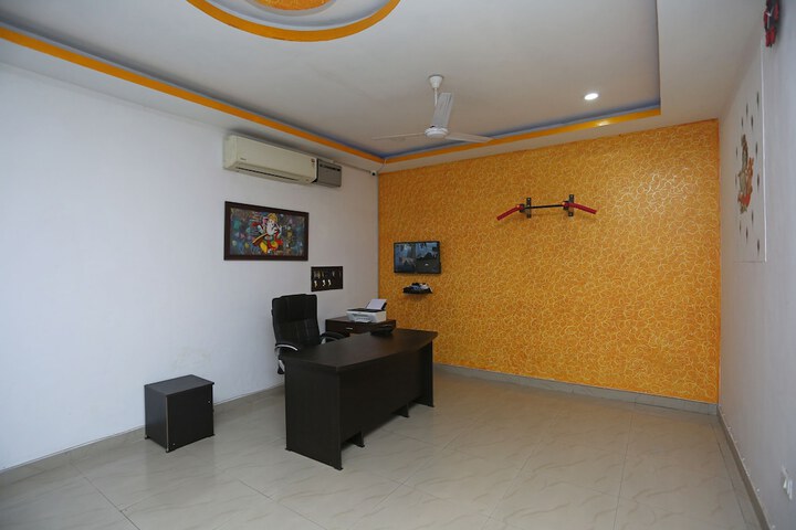 Hotel Interior 2 of 14
