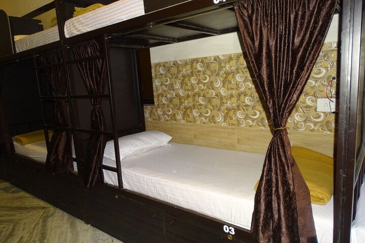 Room 8 of 21