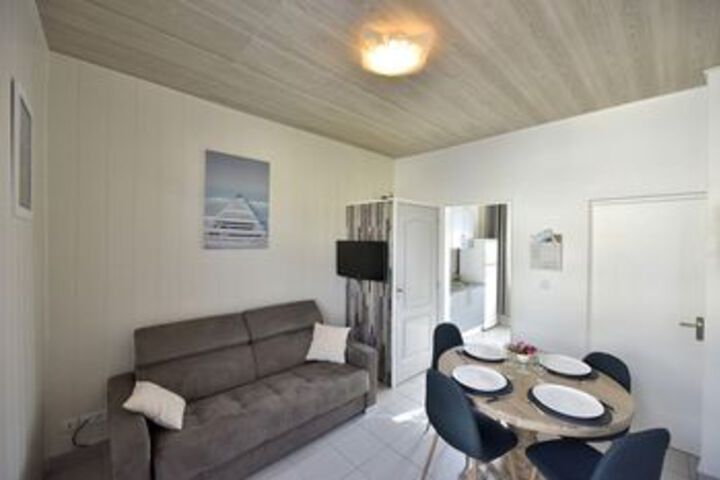 Room 2 of 58
