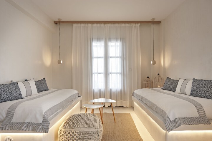 Room 6 of 51