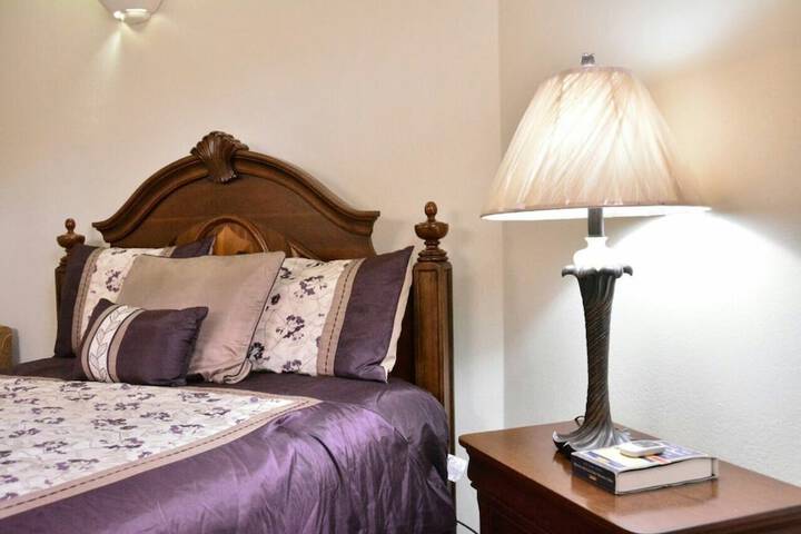 Room 4 of 33