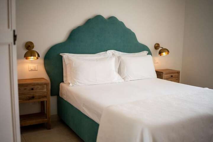 Room 73 of 166