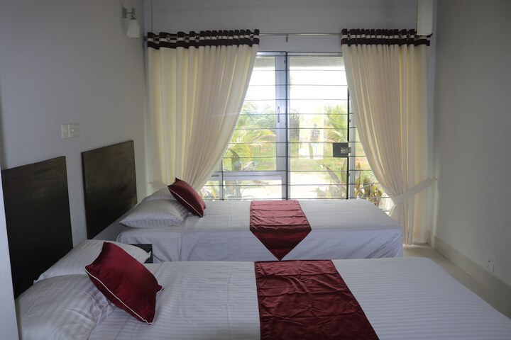 Room 2 of 38