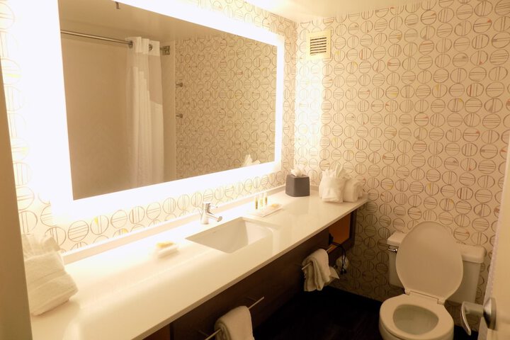 Room amenity