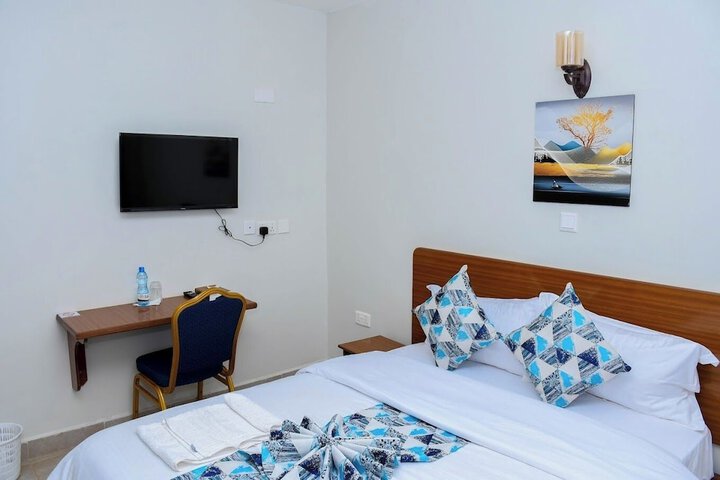 Room 16 of 29