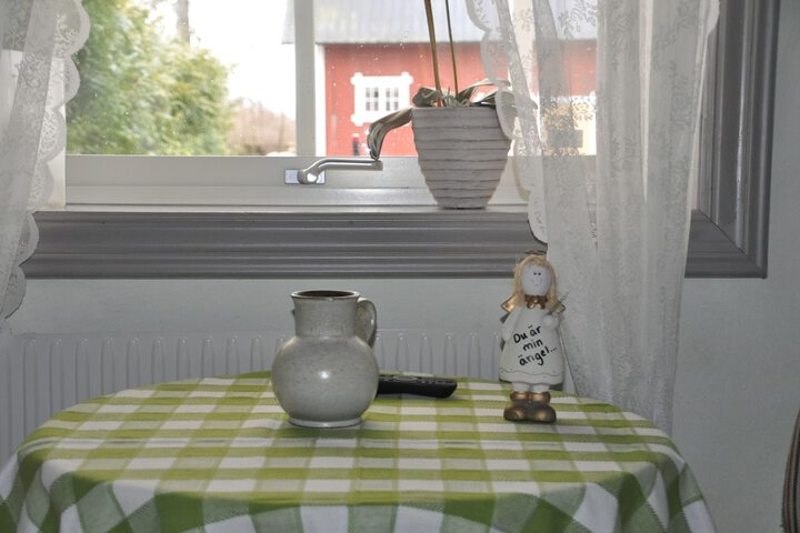 Room 16 of 36