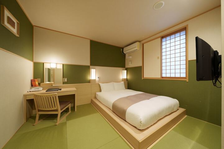 Room 16 of 58