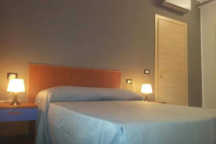 Room 17 of 29