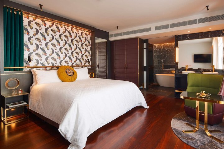 Room 36 of 87
