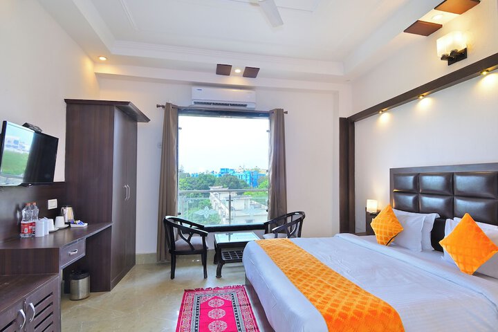 Room 2 of 4