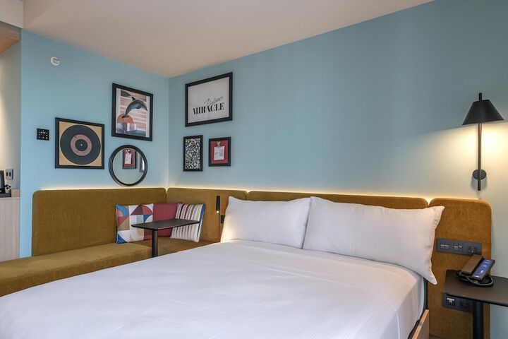 Room 13 of 54