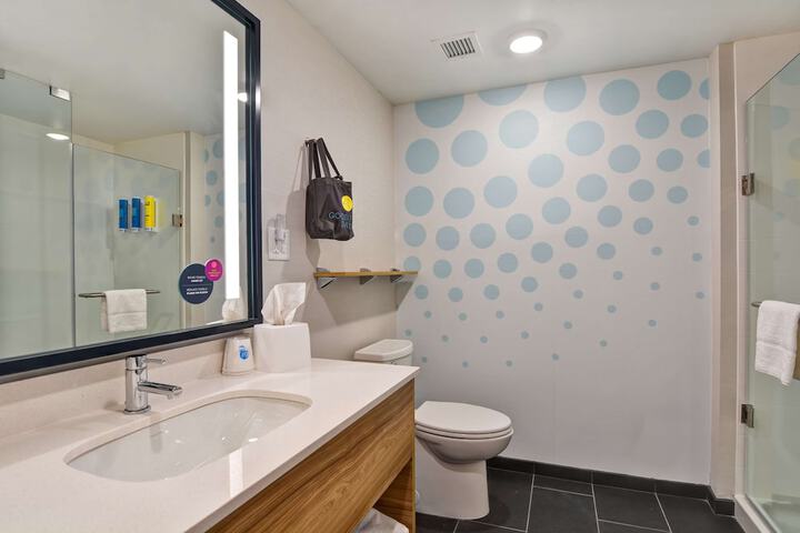 Bathroom shower