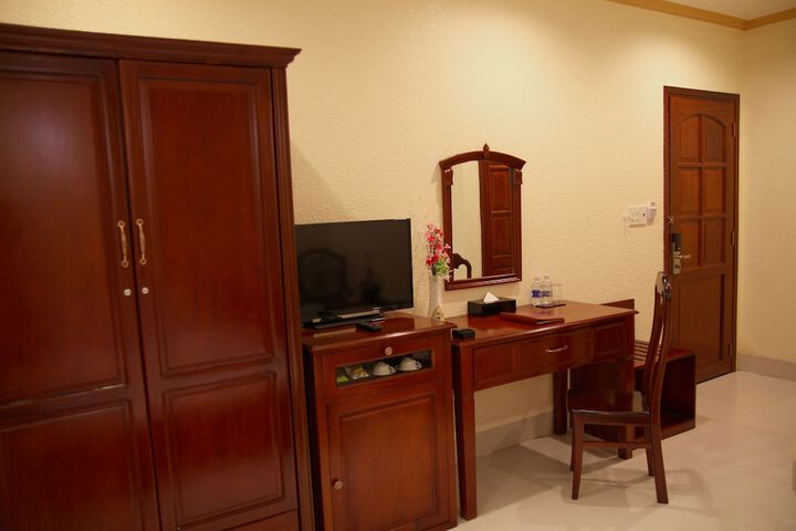 Room 10 of 64