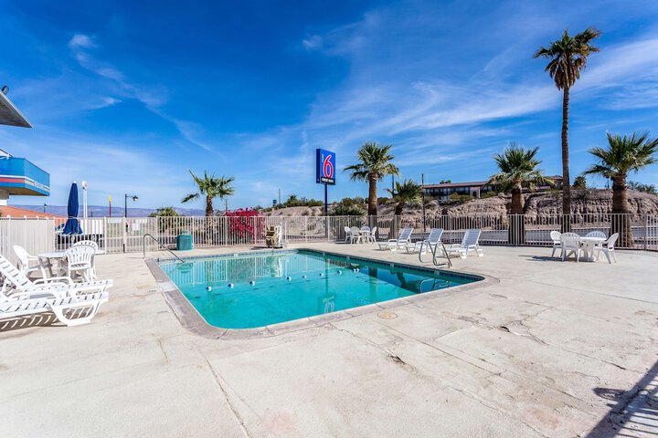 Pools & Facilities