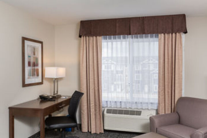 Room 33 of 60