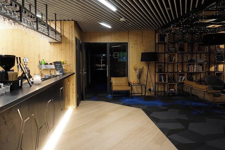 Hotel Interior 4 of 131