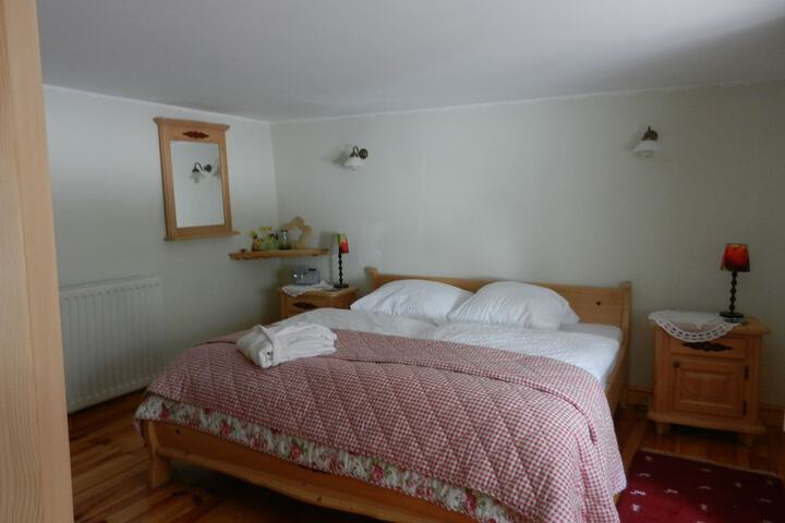 Room 7 of 25