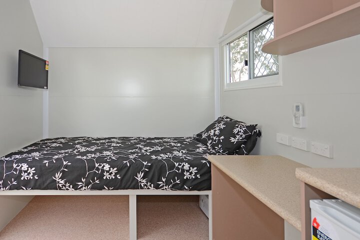 Room 8 of 31