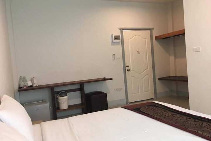 Room 20 of 51