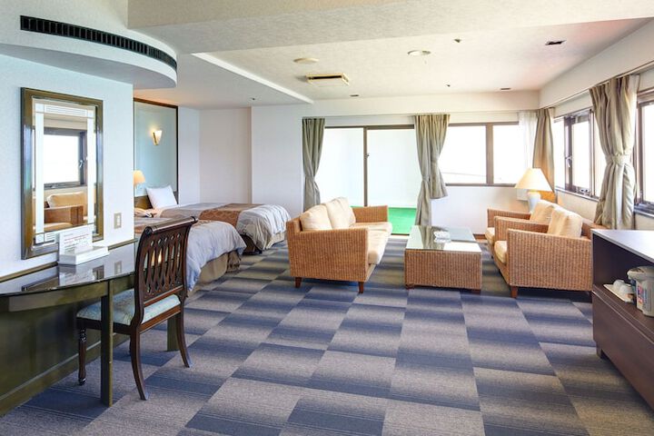 Room 19 of 118
