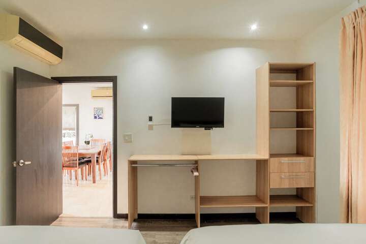 Room 35 of 167