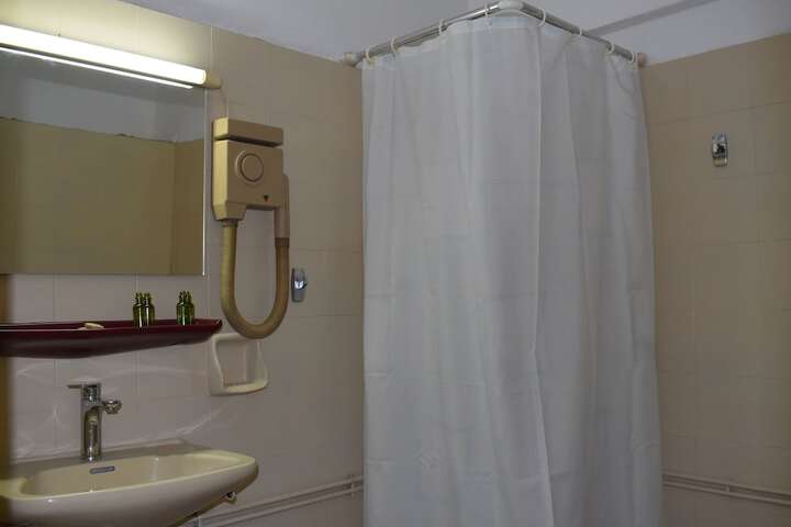Room 158 of 261