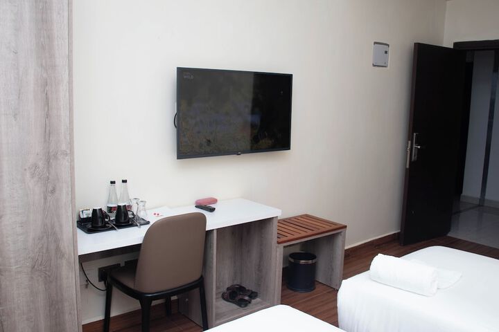 Room 8 of 53