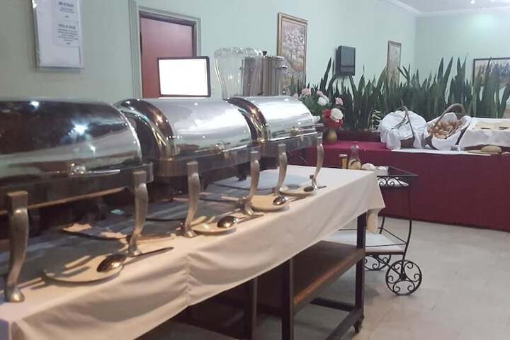 Breakfast/Coffee Service 23 of 40