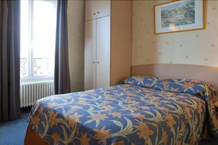 Room 17 of 53