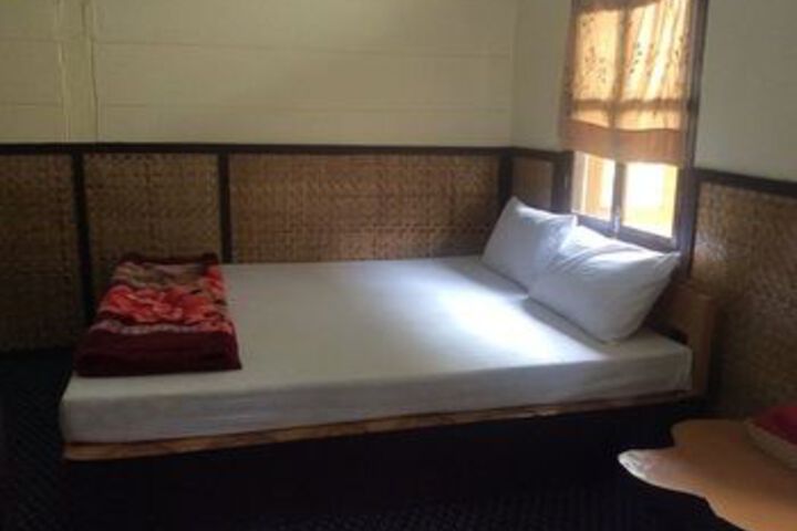 Room 11 of 23