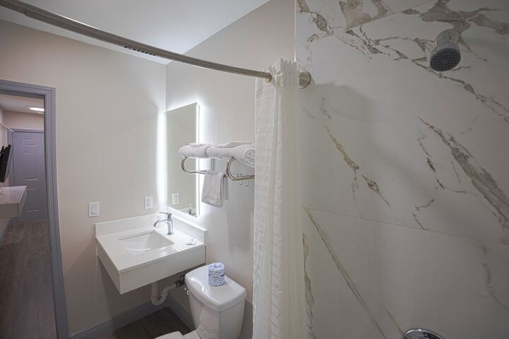 1 King Bed with Kitchenette (32 of 68)
