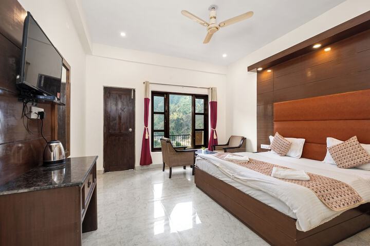 Room 28 of 54