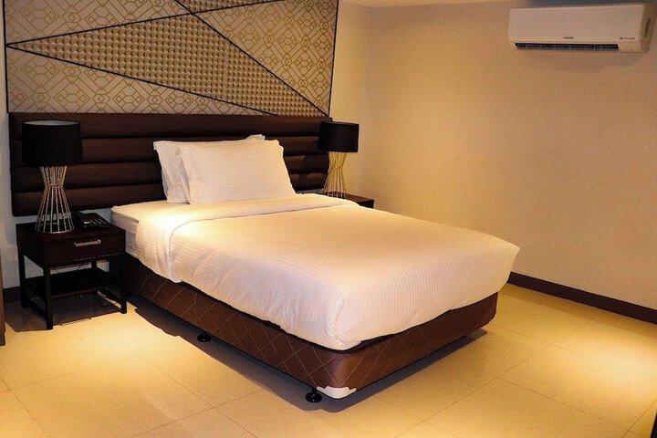 Room 7 of 15
