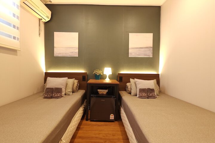 Room 17 of 58