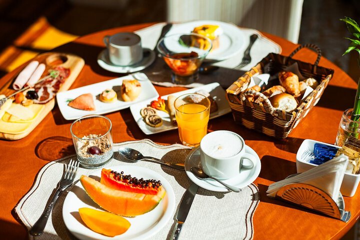 Breakfast/Coffee Service 88 of 110
