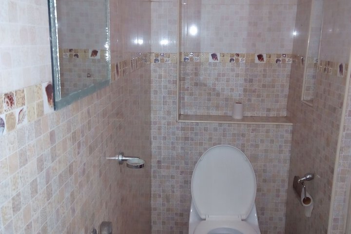 Room 8 of 35