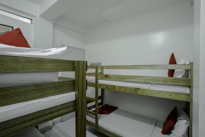 Room 27 of 44