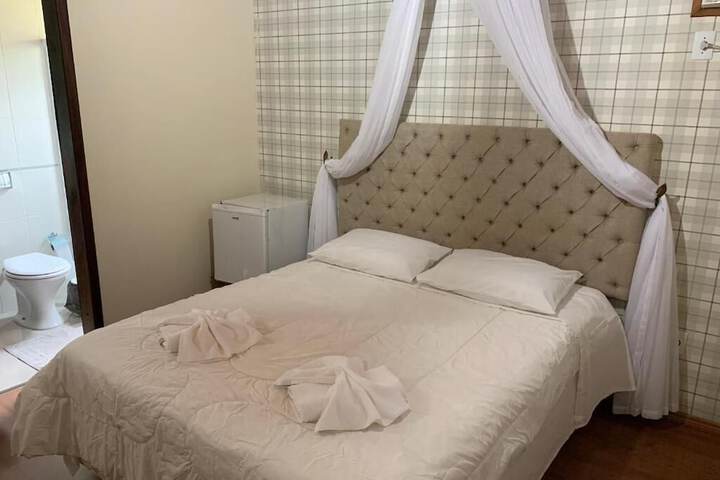 Room 4 of 49