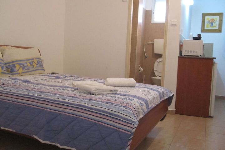 Room 4 of 57