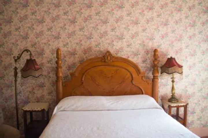Room 4 of 11