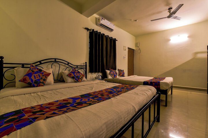 Room 7 of 18