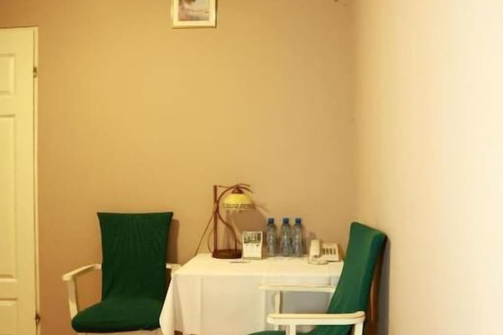 Room 27 of 51