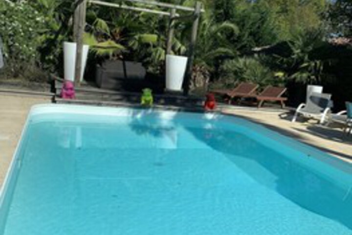 Pool 67 of 102