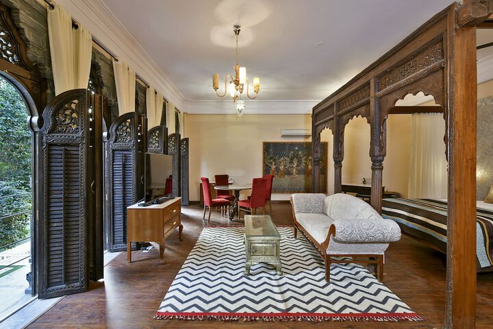 Room 28 of 80