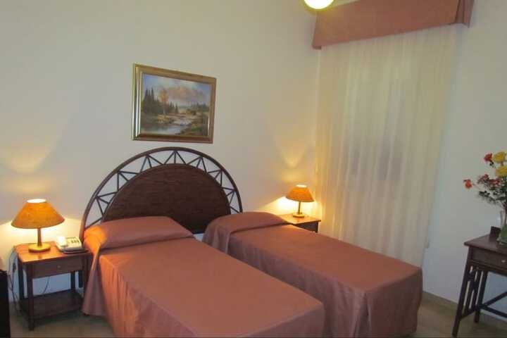 Room 7 of 23
