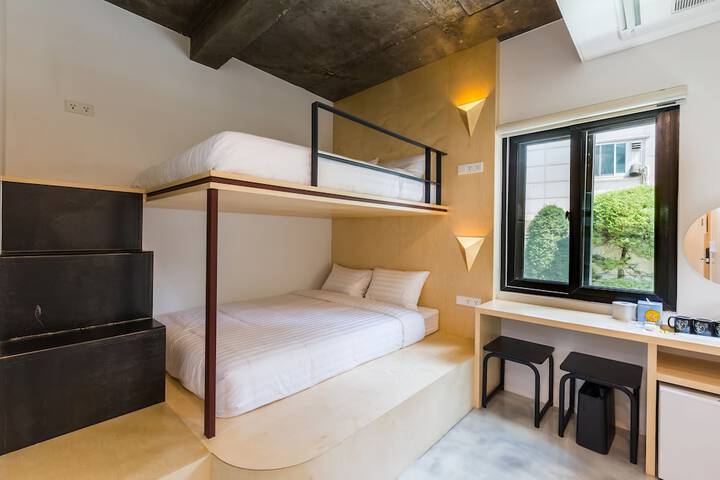 Room 20 of 90