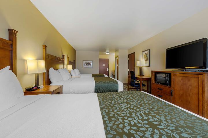 Room 3 of 27