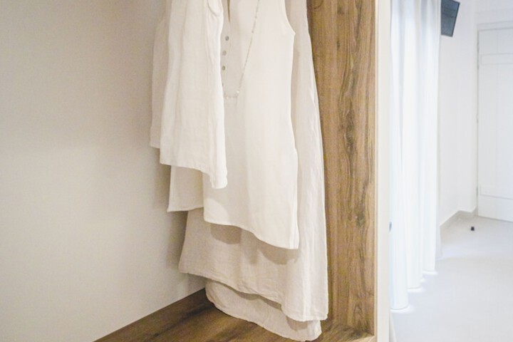 Room 16 of 108